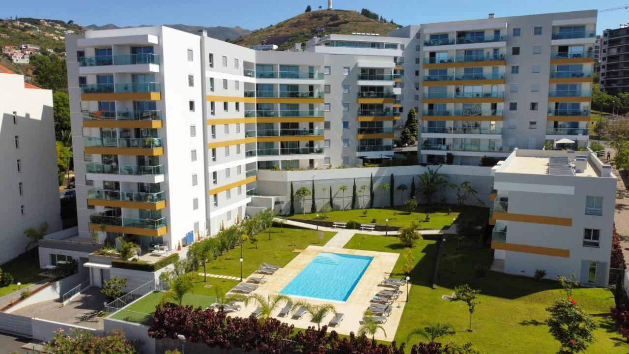 Rainbow Apartment By Lovelystay Funchal  Exteriör bild