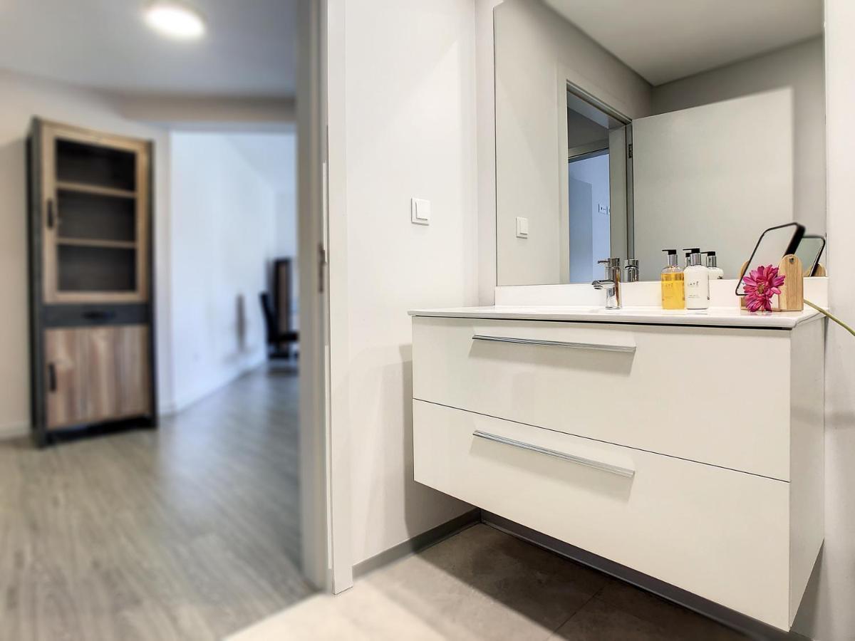 Rainbow Apartment By Lovelystay Funchal  Exteriör bild